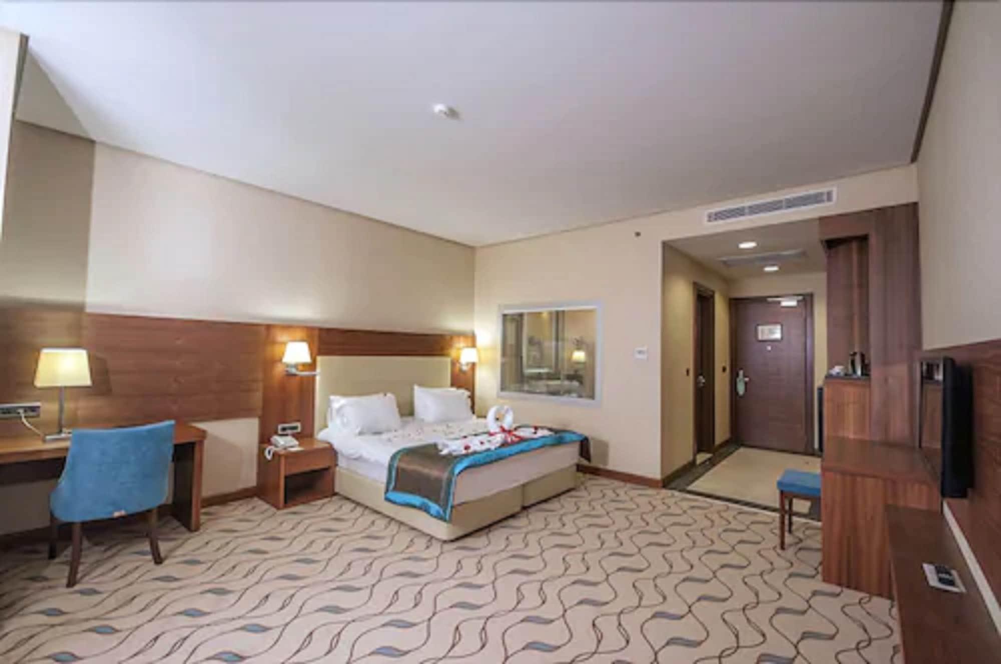 Margi Hotel Edirne Exterior foto A room at the hotel